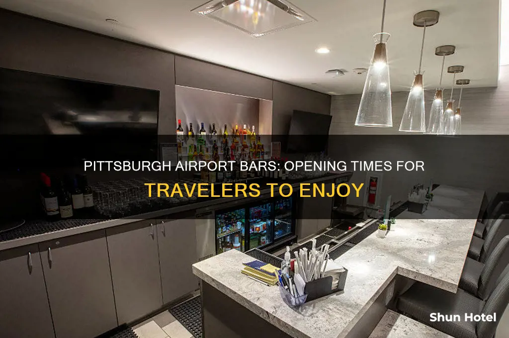 what time do bars open at pittsburgh airport