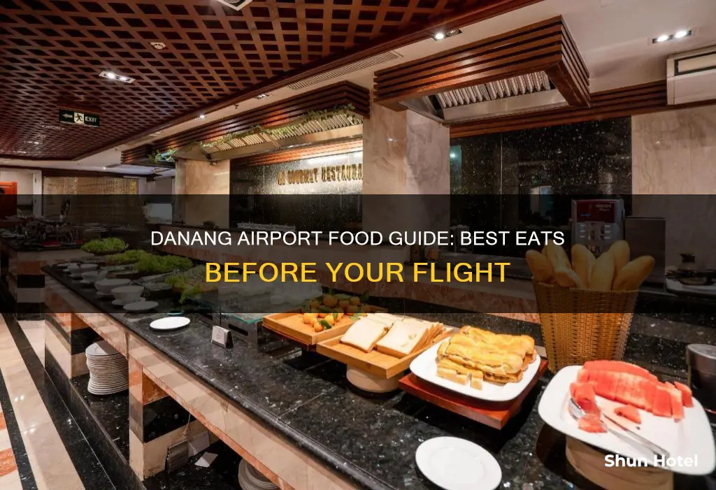 what to eat in danang airport