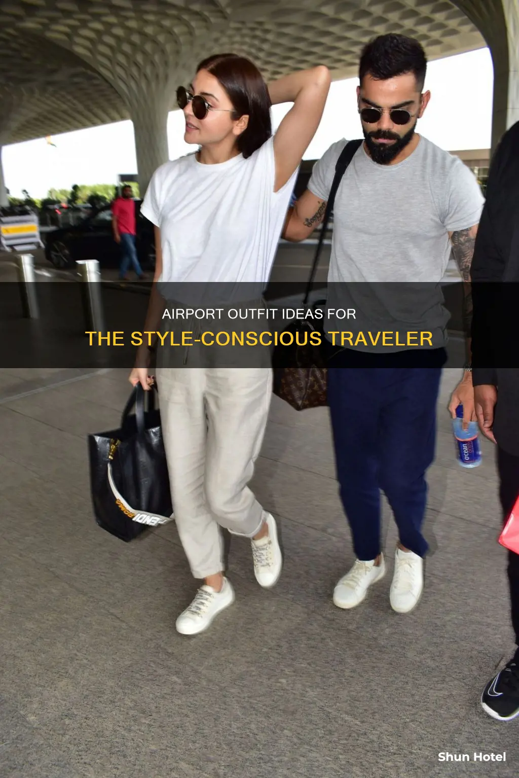 what to wear for airport matching
