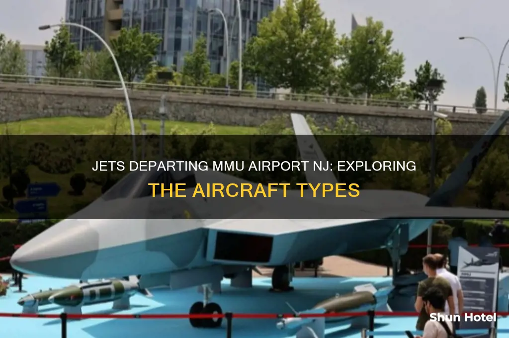 what type of jets fly out of mmu airport nj