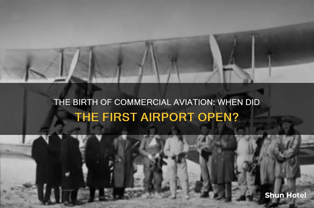 when did the first commercial airport open