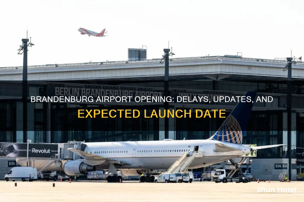 when will brandenburg airport open