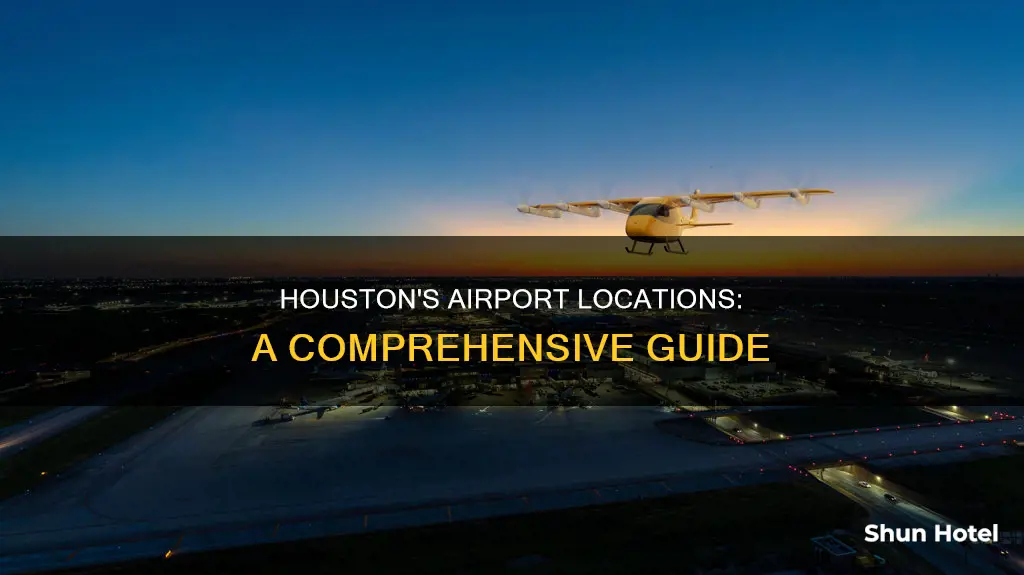 where are the airports in houston