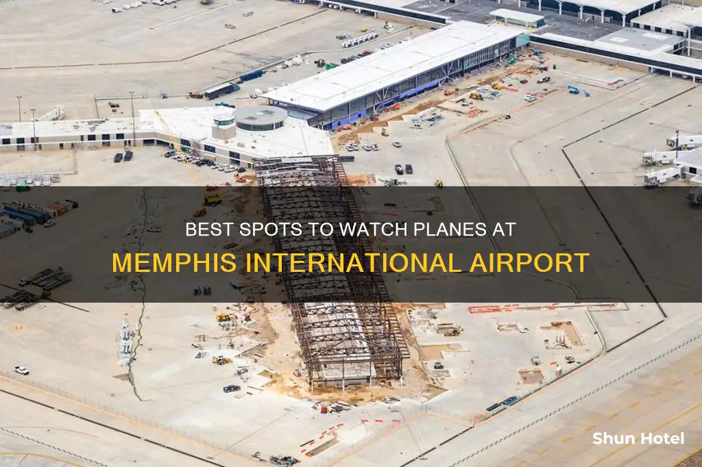 where can i watch planes at memphis international airport
