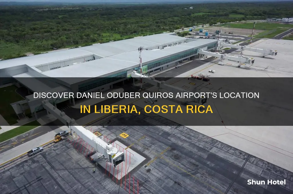 where is daniel oduber quiros international airport lir