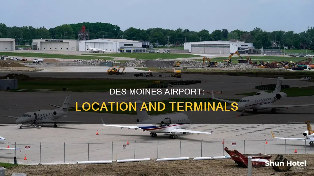 where is des moines airport loacted