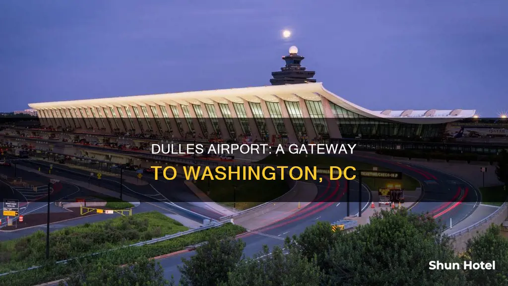 where is dulles airport in washington