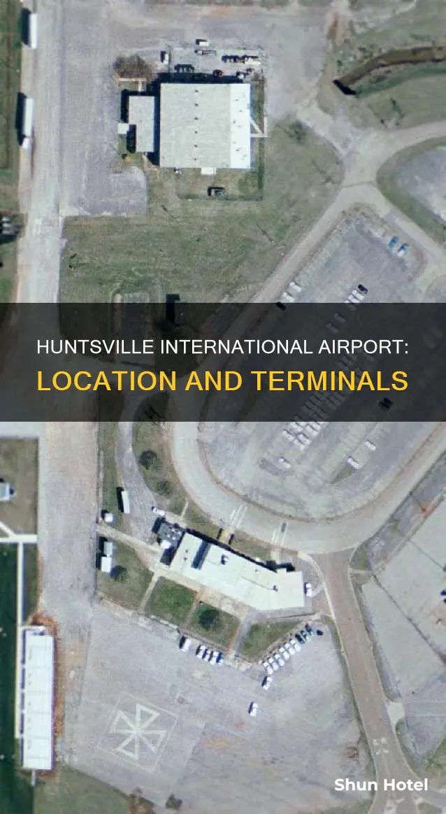 where is huntsville hsv airport located