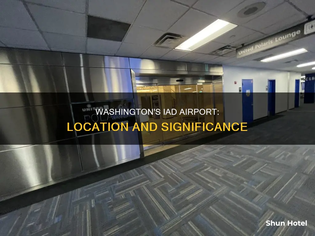 where is iad airport in us