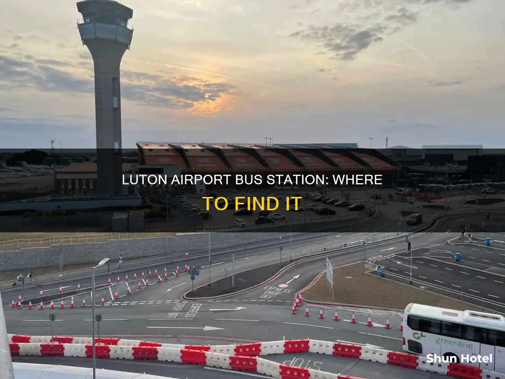 where is luton airport bus station