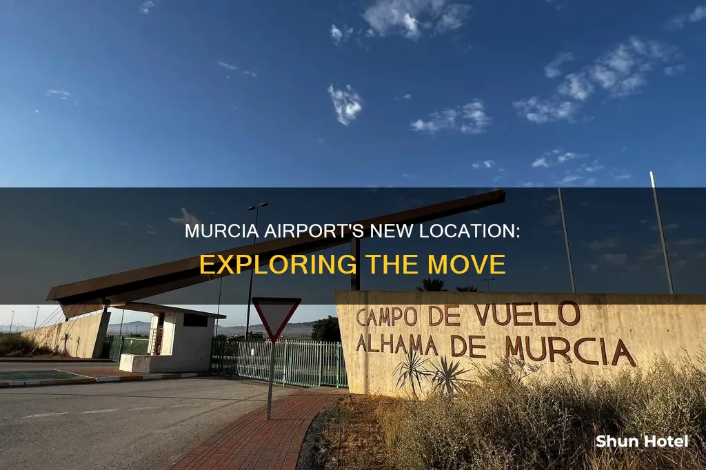 where is murcia airport moving to