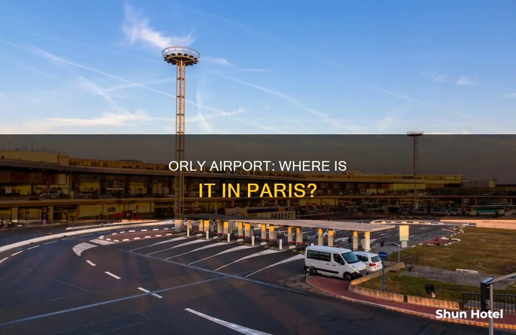 where is paris orly airport located