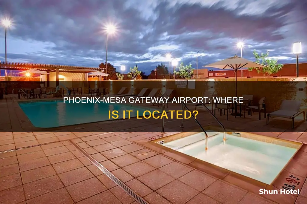 where is phoenix mesa airport located