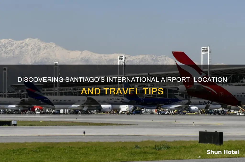 where is the international airport in santiago chile