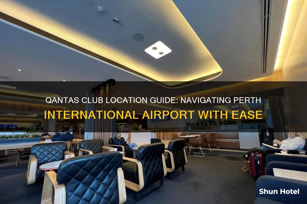 where is the qantas club at perth international airport