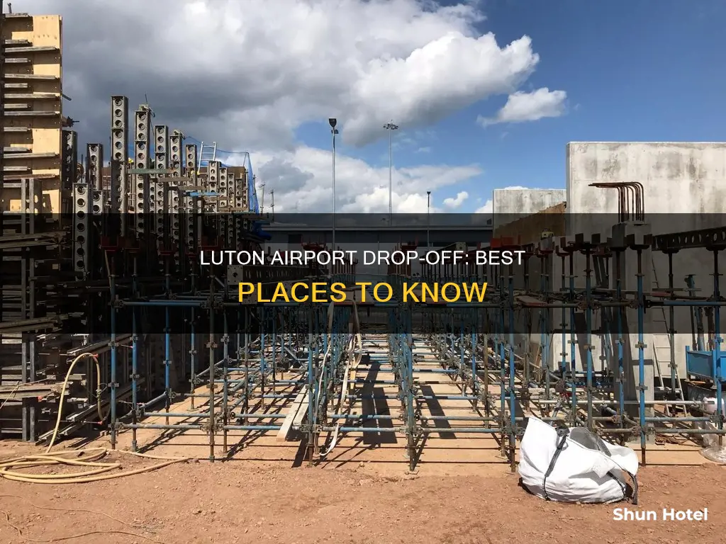 where to drop off luton airport