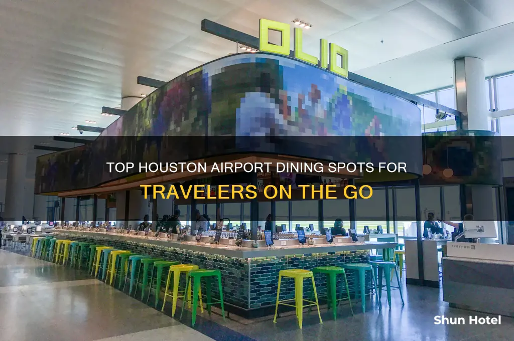 where to eat at houston international airport