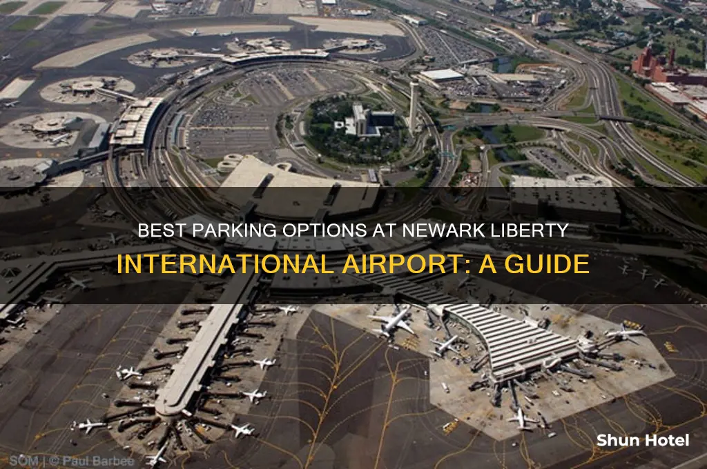where to park at newark liberty international airport