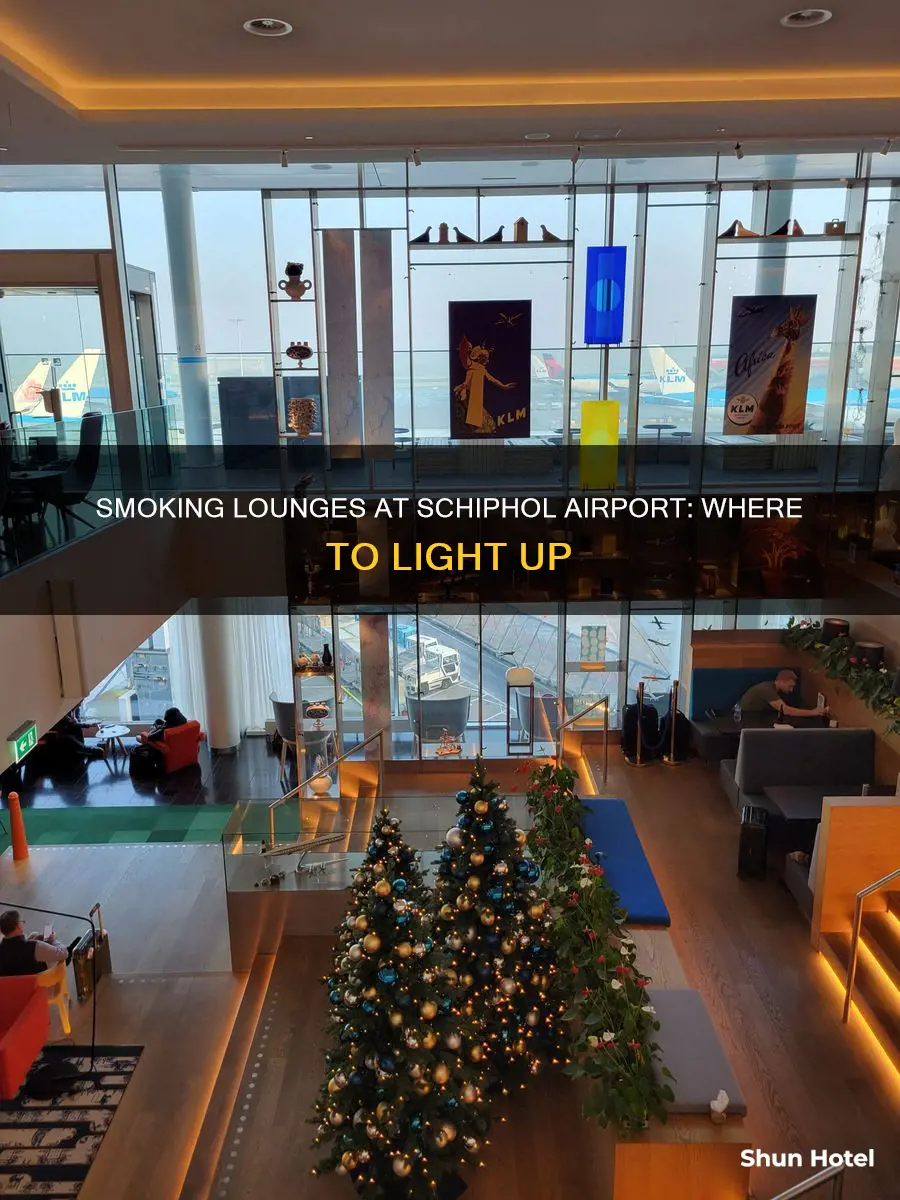 where to smoke in schiphol airport