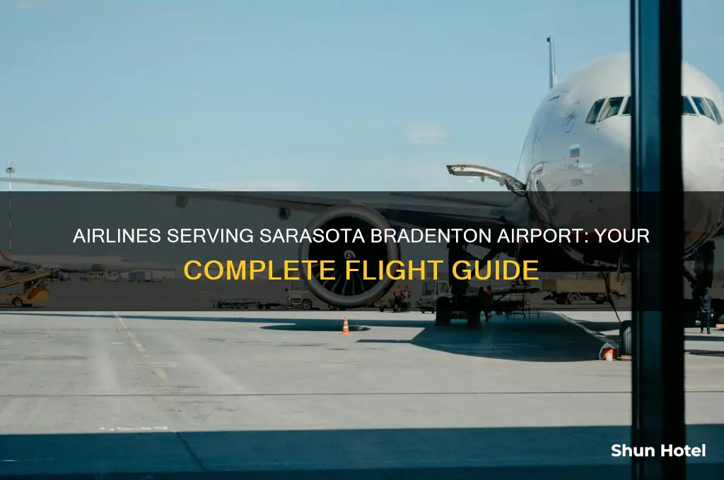 which airlines fly to sarasota bradenton airport