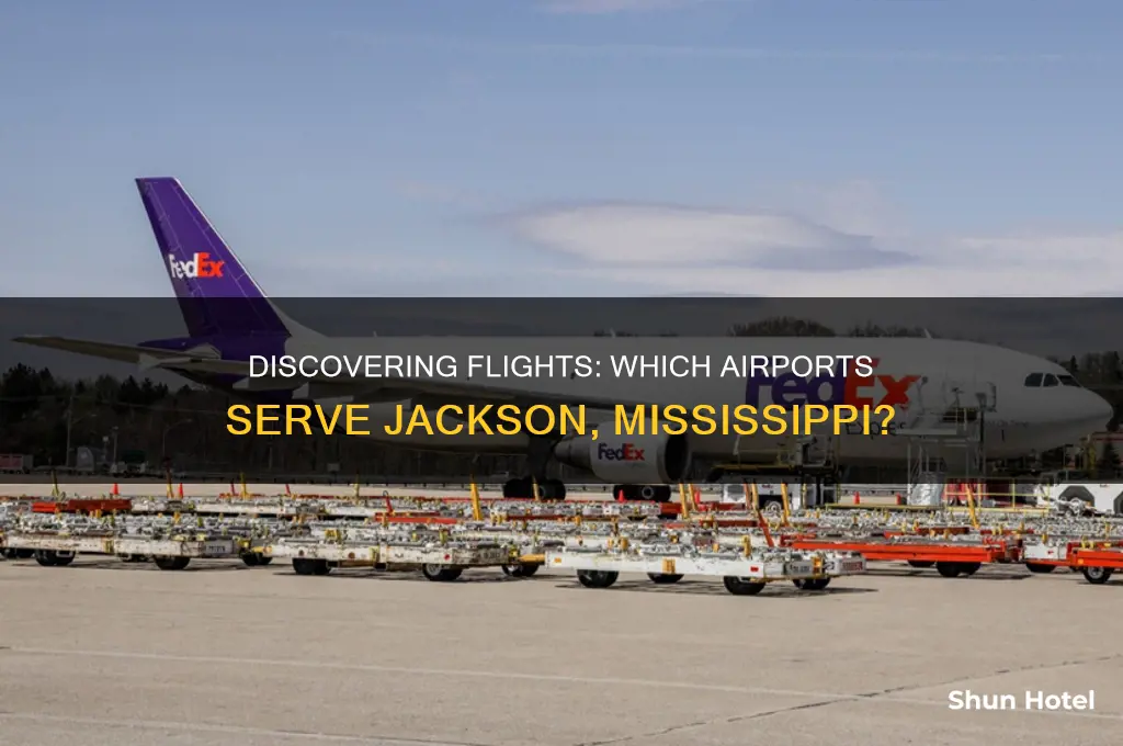 which airports fly into jakcson