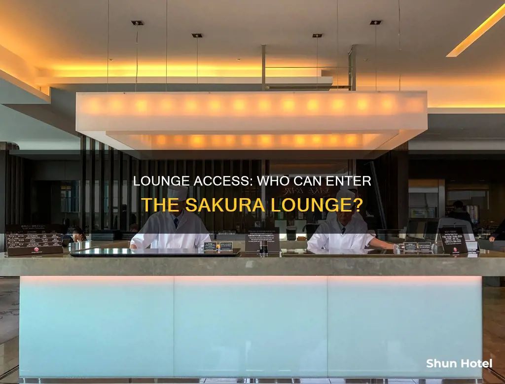 who can access to sakura lounge at narita international airport
