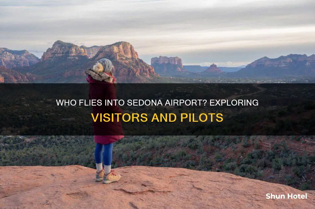 who flies into sedona airport